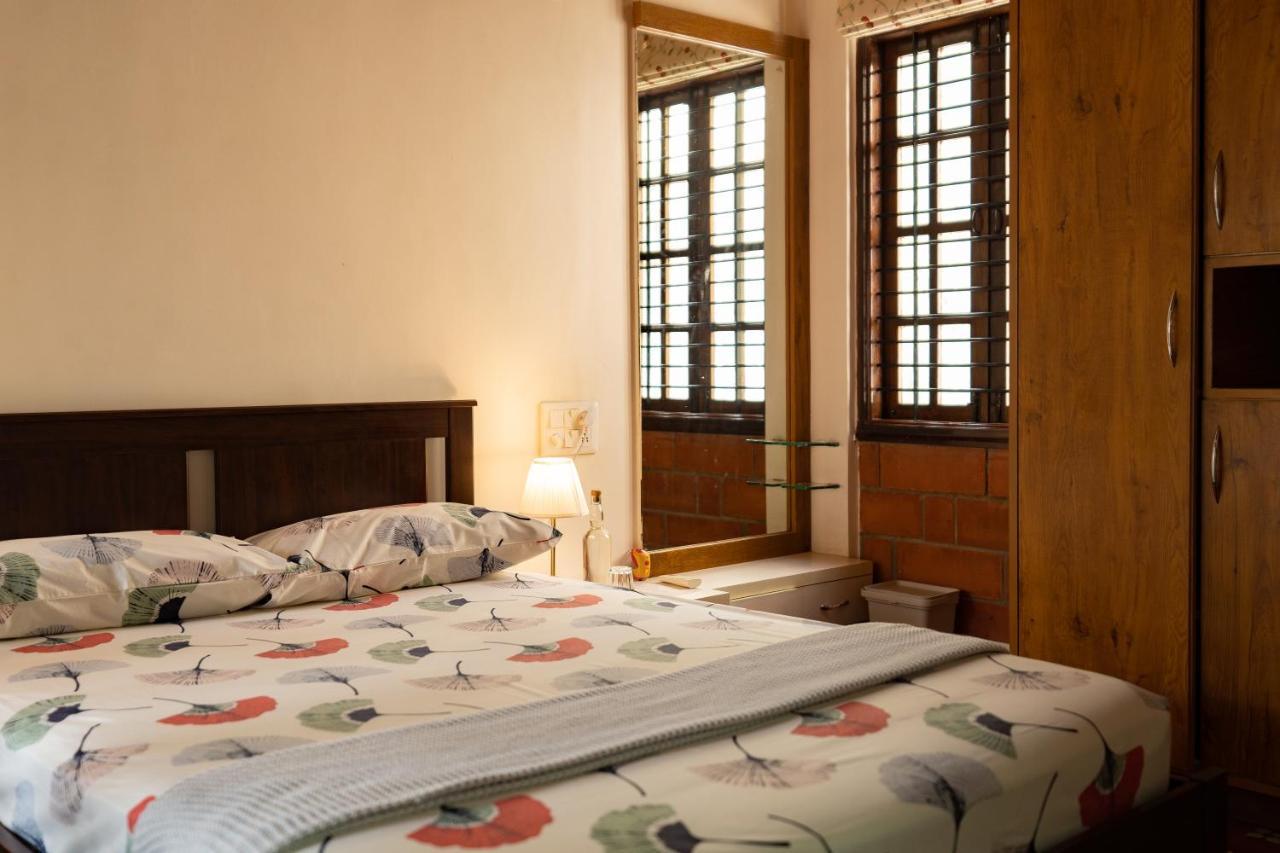 Luho Stone House Bed & Breakfast Bangalore Exterior photo